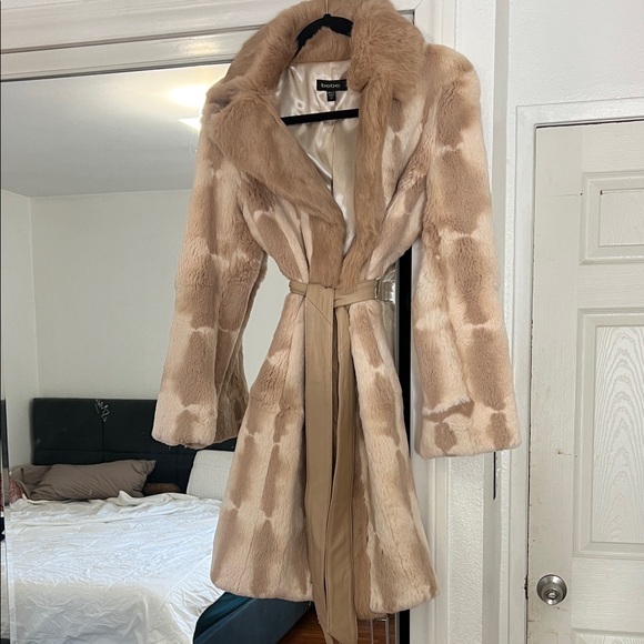 Y2K retro 70s Bebe Beige Faux Fur Coat XS - Picture 1 of 9